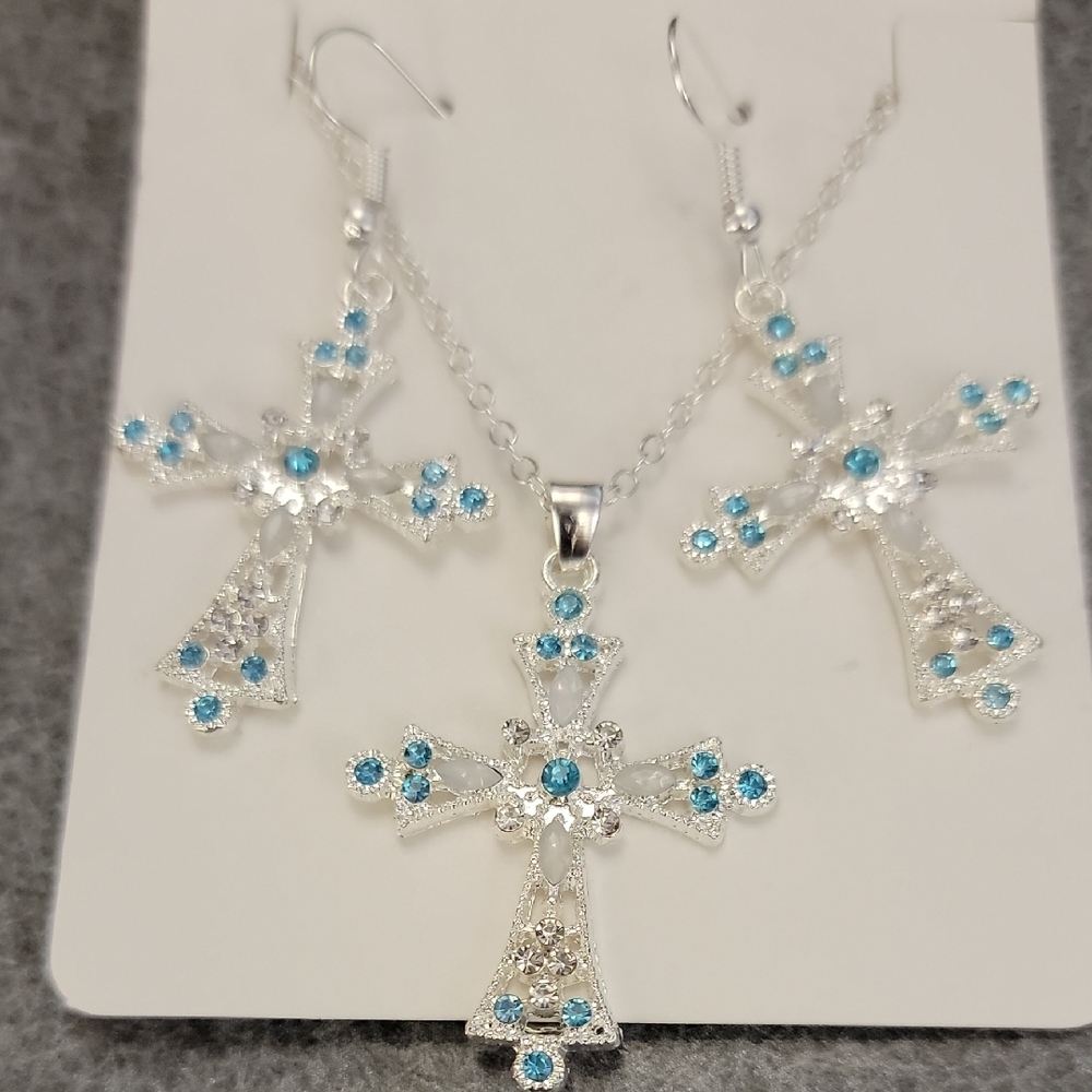 Elegant Silver and Blue Cross Jewelry Set